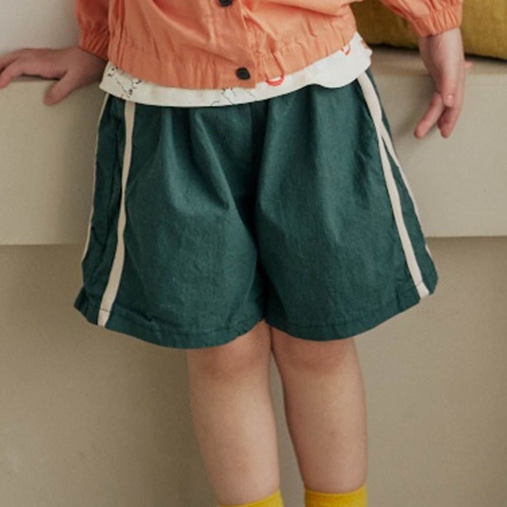 鬆緊腰雙線裝飾短褲-軍綠