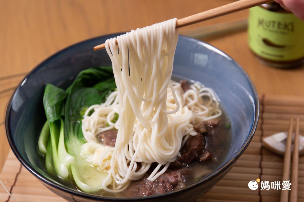 台北知名無敵餐廳出品！鹽麴清燉牛肉麵、柚子胡椒豬肉麵