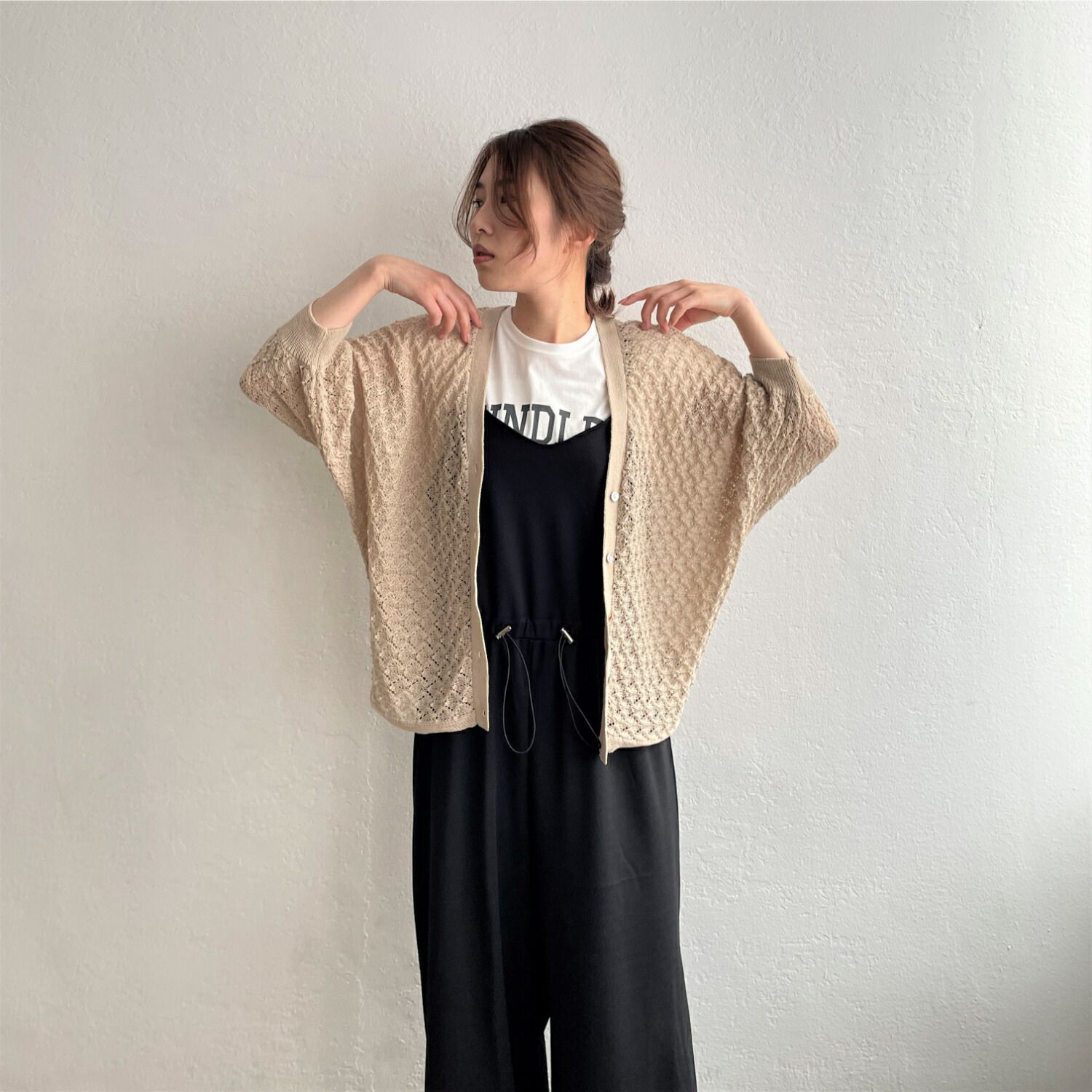 日本 ihuu - 2WAY氣質蕾絲鉤針薄外套-杏白