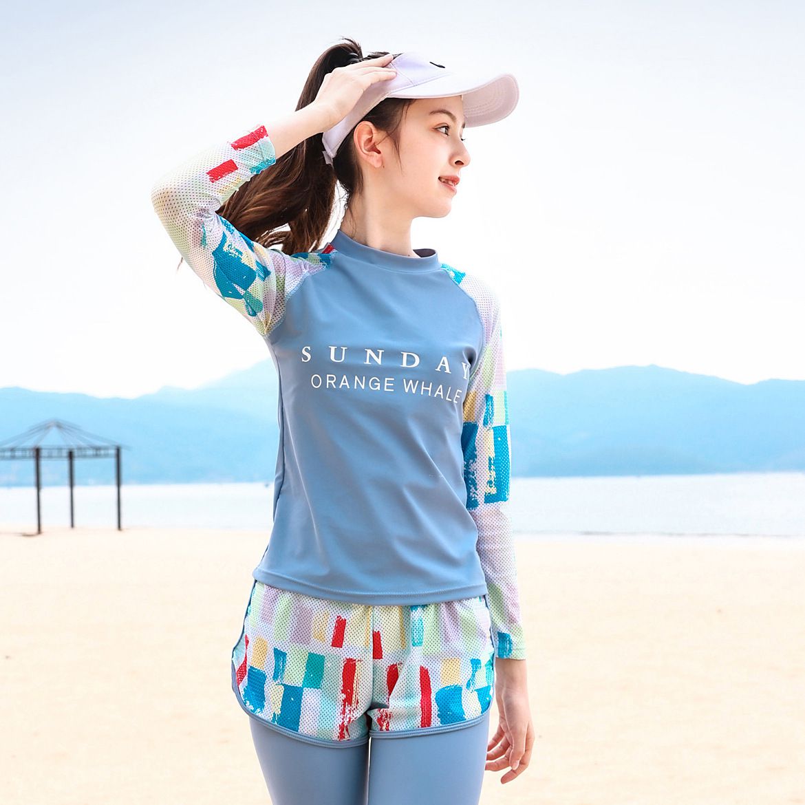 大童女孩速乾長袖泳衣套裝(三件組)-繽紛幾何-藍色-泳衣、長泳褲、短泳褲