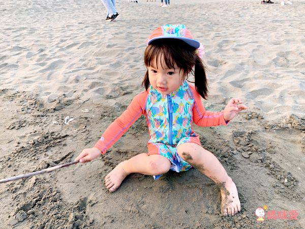 英國 Close - Pop-in嬰兒抗UV連帽海灘裝-鯨魚