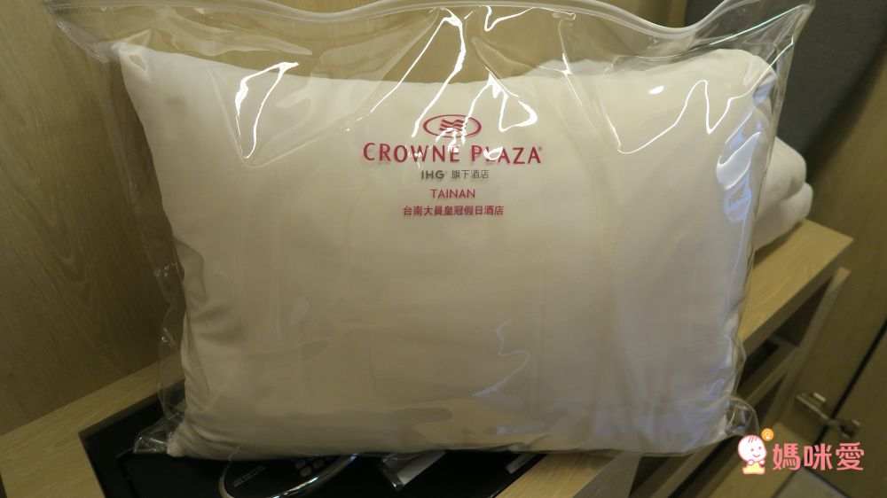 台南大員皇冠四人房2大1小$4299起 指定平日