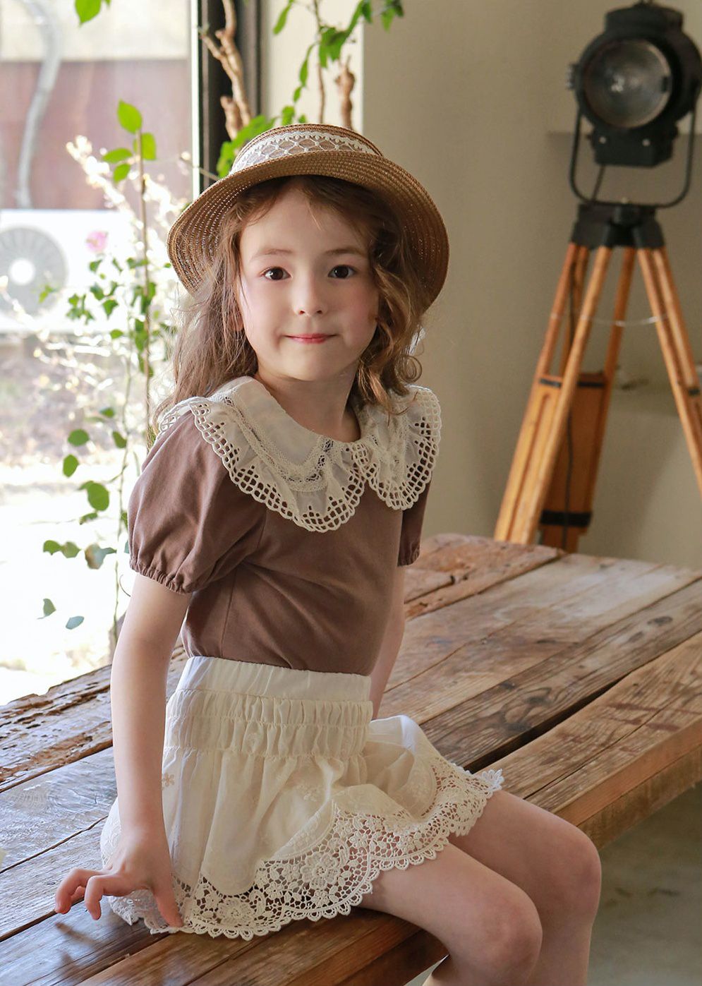 韓國 PuellaFLO - 蕾絲鏤空花瓣下襬褲裙-米白