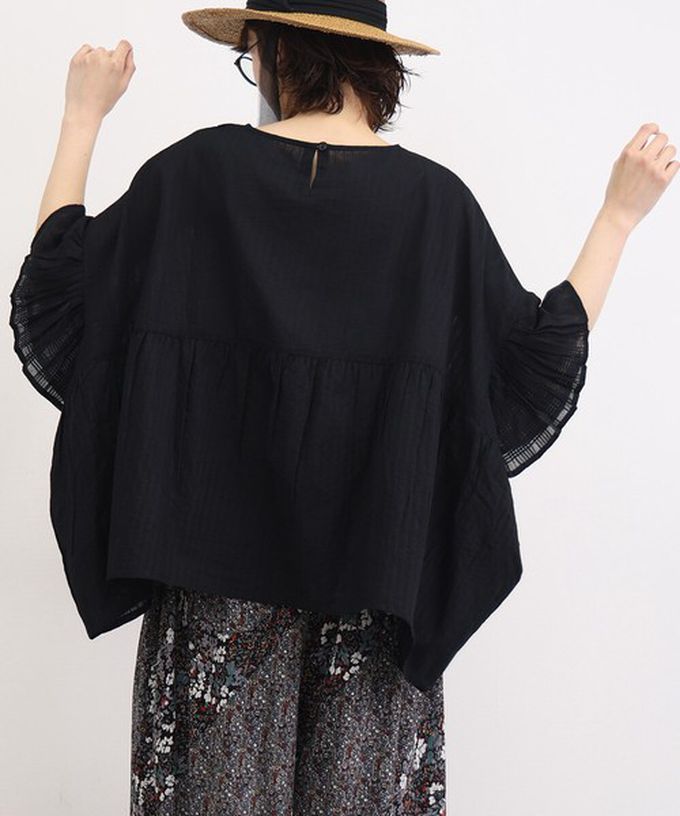 日本 Lupilien - 印度棉 緹花拼接感喇叭短袖上衣-米白