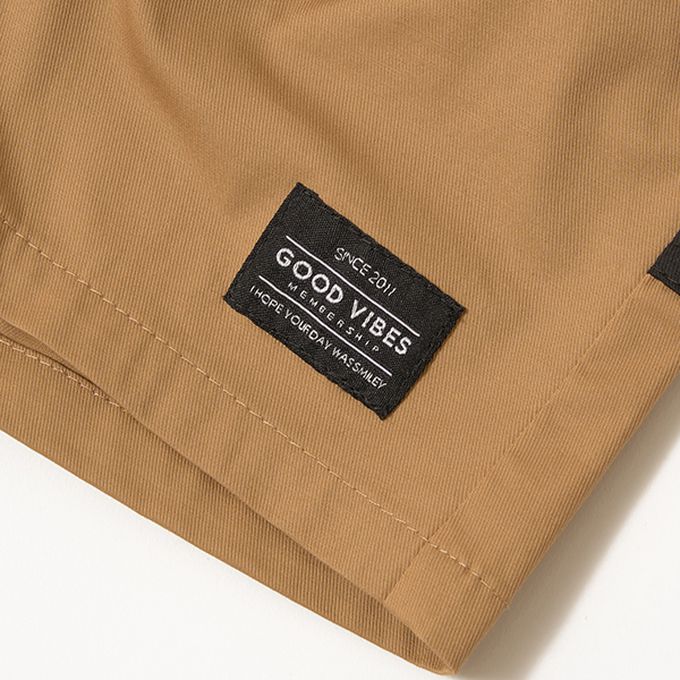 日本 b-ROOM - 撞色大口袋帥氣短褲(4分丈)-亮藍綠