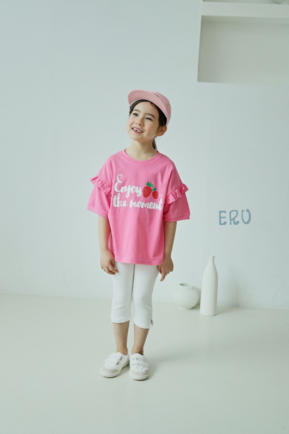 韓國 ERU - 荷葉裝飾袖草莓印花T-草莓粉