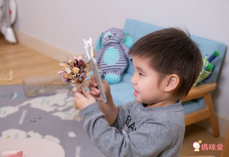 台大研發【行動顯微鏡】只有口紅般大小！