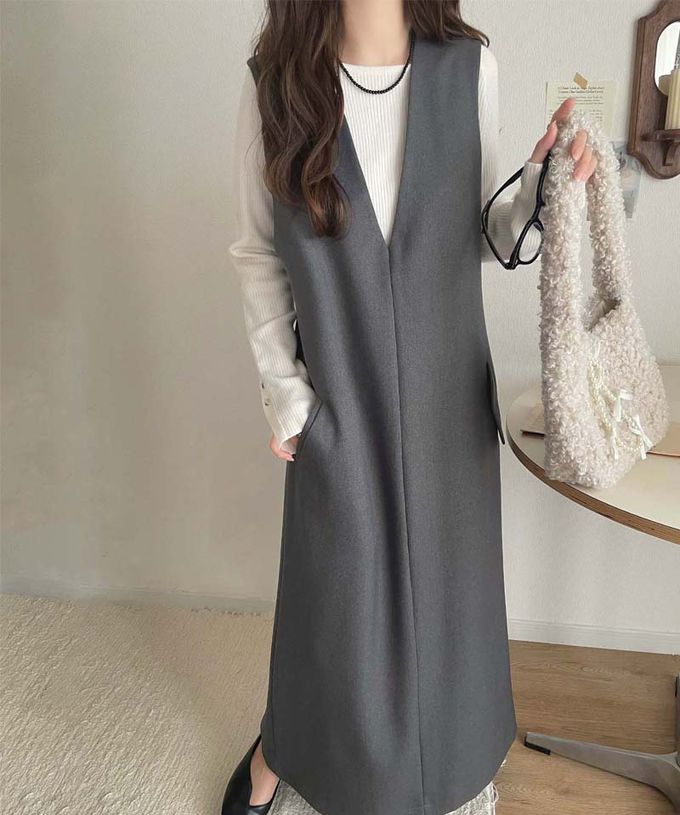 日本 Classical Elf - 簡約深V領氣質線條背心裙-卡其