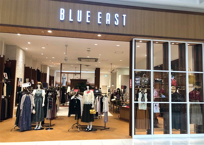 日本 BLUE EAST - 浪漫時光碎花雪紡短袖洋裝-水彩花紋-杏