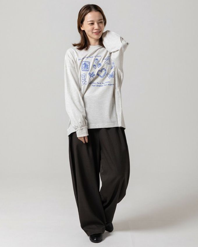 日本 gleam - 甜蜜刺繡印花休閒寬版長袖T恤-白