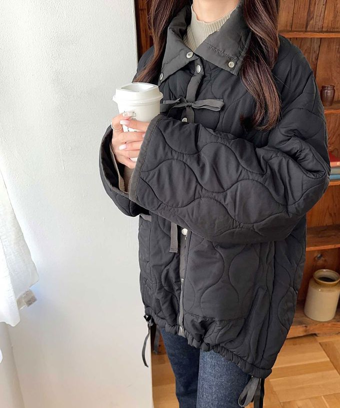 日本 Classical Elf - mily bilet 甜美配色絲帶翻領科技羽絨外套-粉白