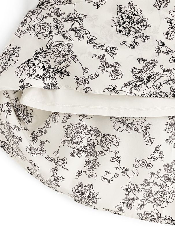 日本 GRL - 絕美氣質扭結收腰碎花洋裝-象牙杏