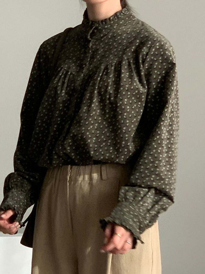 韓國女裝連線 - 滿版小花朵燈芯絨長袖襯衫-軍綠 (FREE)