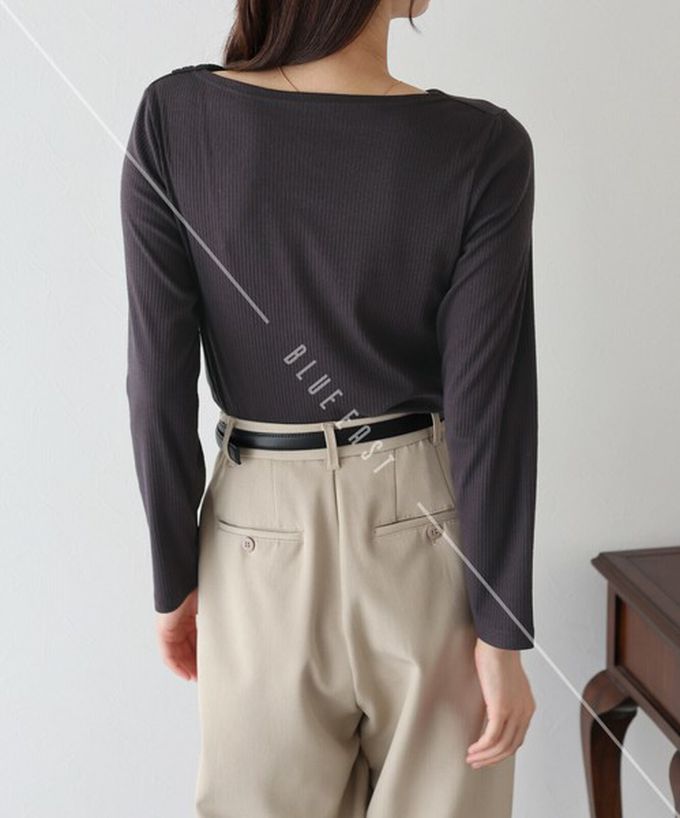 日本 BLUE EAST - 顯瘦V領垂墜感羅紋長袖上衣-黑