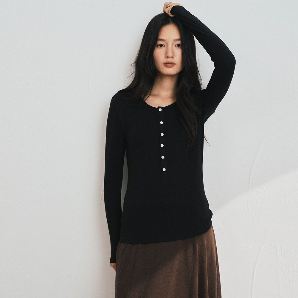 4.4%羊毛天絲半開釦長袖上衣-默黑
