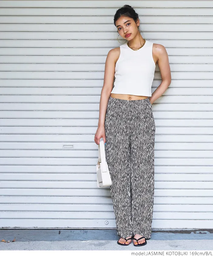 日本 COCA - 透氣印花修身寬褲-豹紋