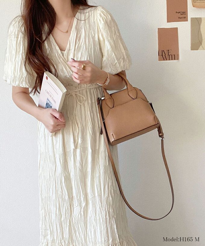 日本 Classical Elf - 透膚露背花卉皺摺深V泡泡袖洋裝-摩卡棕