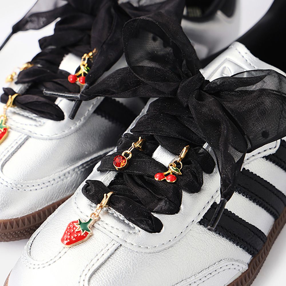 【neverhaveiever】櫻桃草莓黑夜蕾絲鞋帶金色扣飾-微醺紅草莓-1x18x1公分