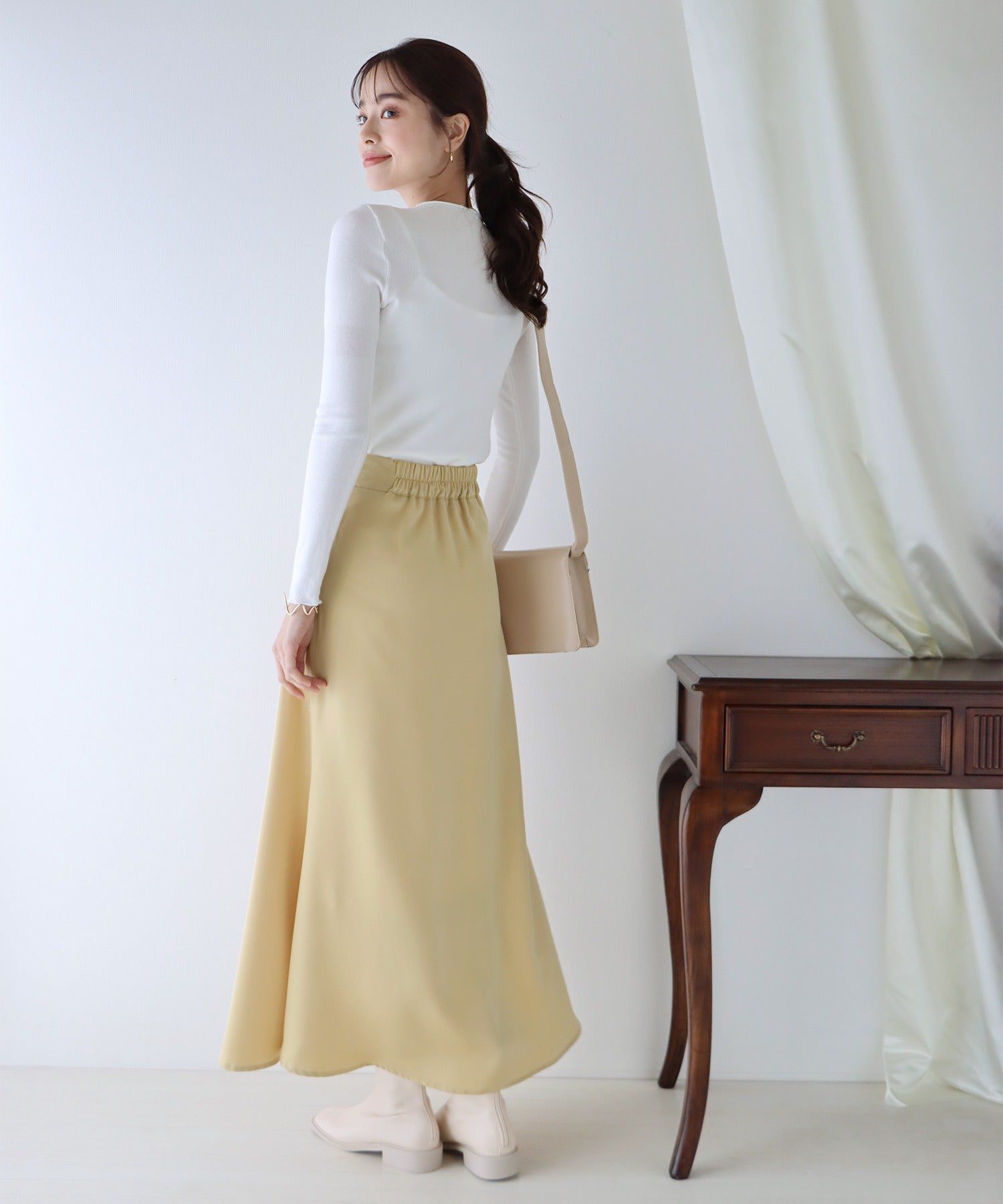 日本 BLUE EAST - [熱銷推薦] 甜美百搭修身剪裁長裙-果綠