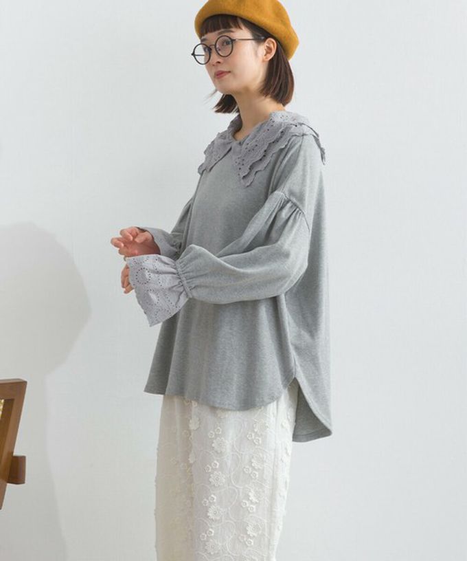 日本 Lupilien - 精緻蕾絲領落肩喇叭袖上衣-淺灰