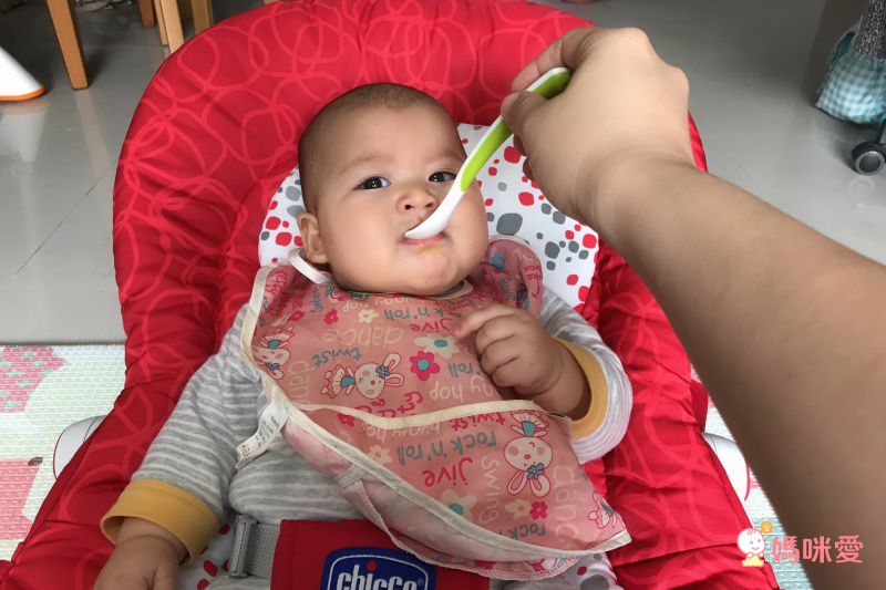 義大利 chicco - Balloon安撫搖椅探險版-小魚兒