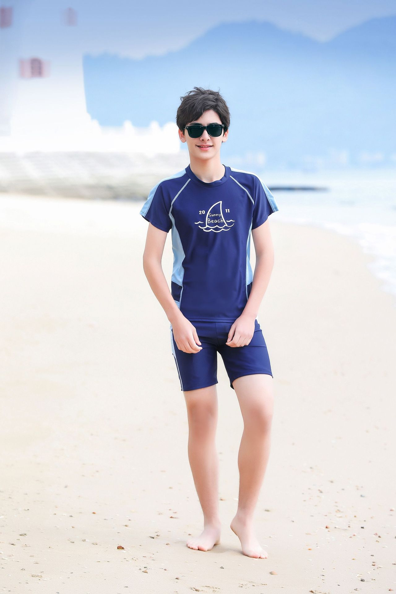 大童男孩短袖泳衣套裝(二件組)-鯊魚鰭-深藍色-泳衣、泳褲