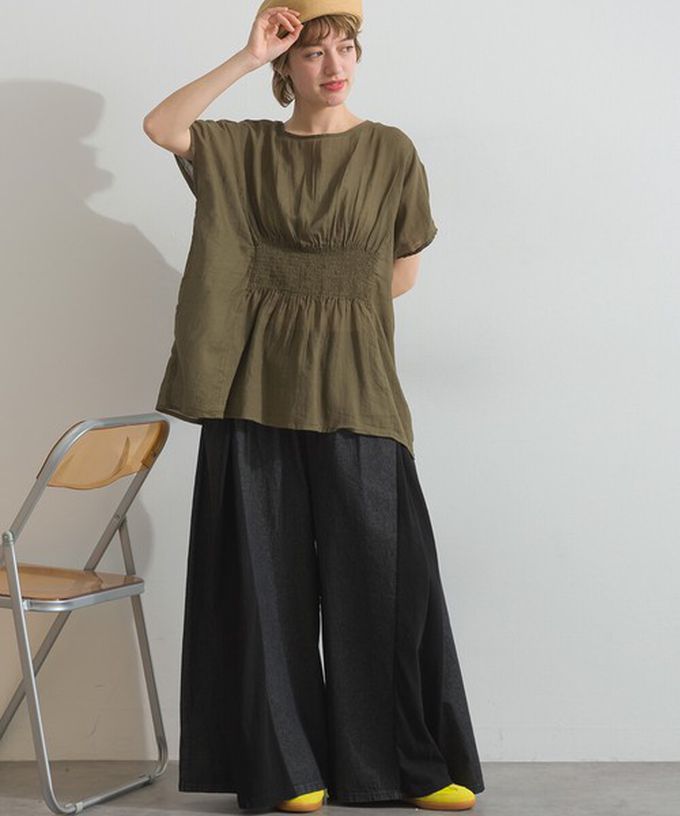 日本 Lupilien - 印度棉 人字紋清爽飄逸瘦腰短袖上衣-軍綠