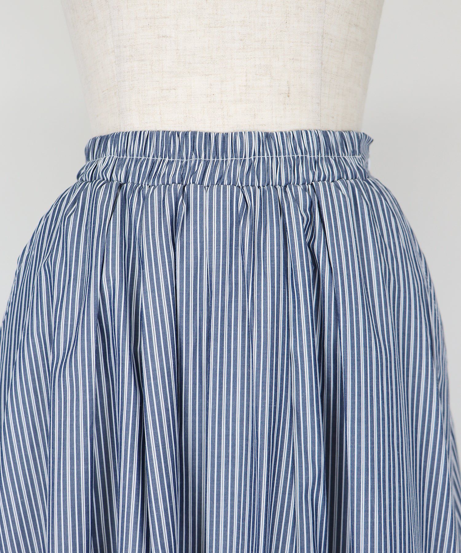 日本 BLUE EAST - 歐風質感條紋拼接修身長裙-綠x白