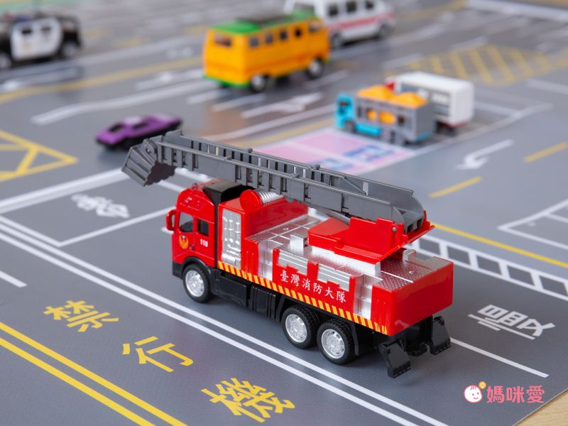 銅板價【擬真合金車】車車控寶千萬別錯過！