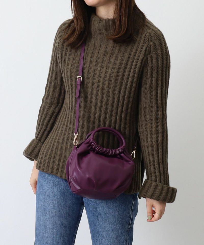 日本 COOCO - 2WAY柔軟皮革豆形手提小包/側背包-淺灰杏 (W14*H20*D12cm)