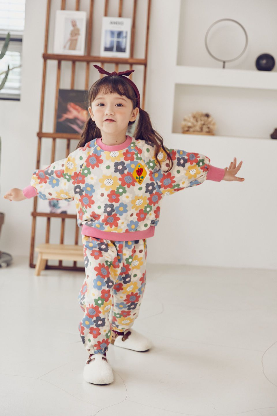 韓國 Mimico - 朵朵彩花印圓領長袖上衣