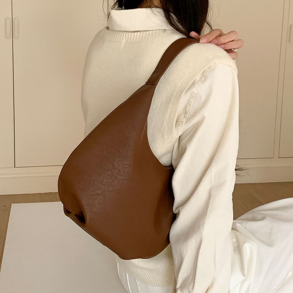 韓系小眾霧感皮革水餃肩背/手提包-咖啡