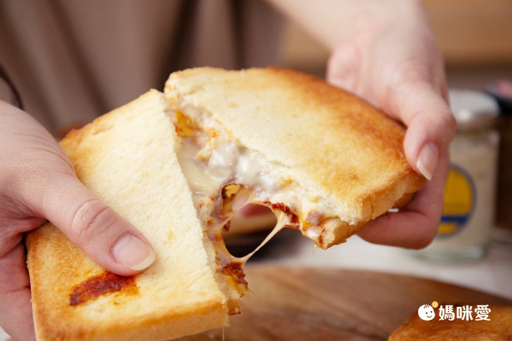 高雄排隊名店！【熱樂煎】爆漿乳酪古巴三明治/豬仔包/磅蛋糕