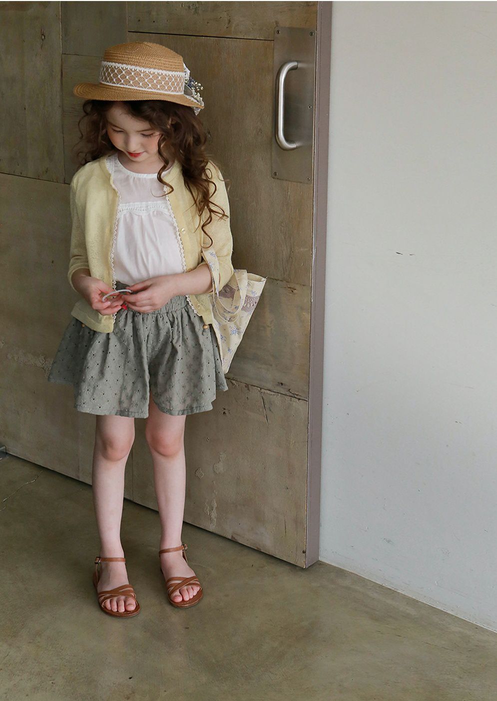 韓國 PuellaFLO - 刺繡後空花朵寬褲裙-綠