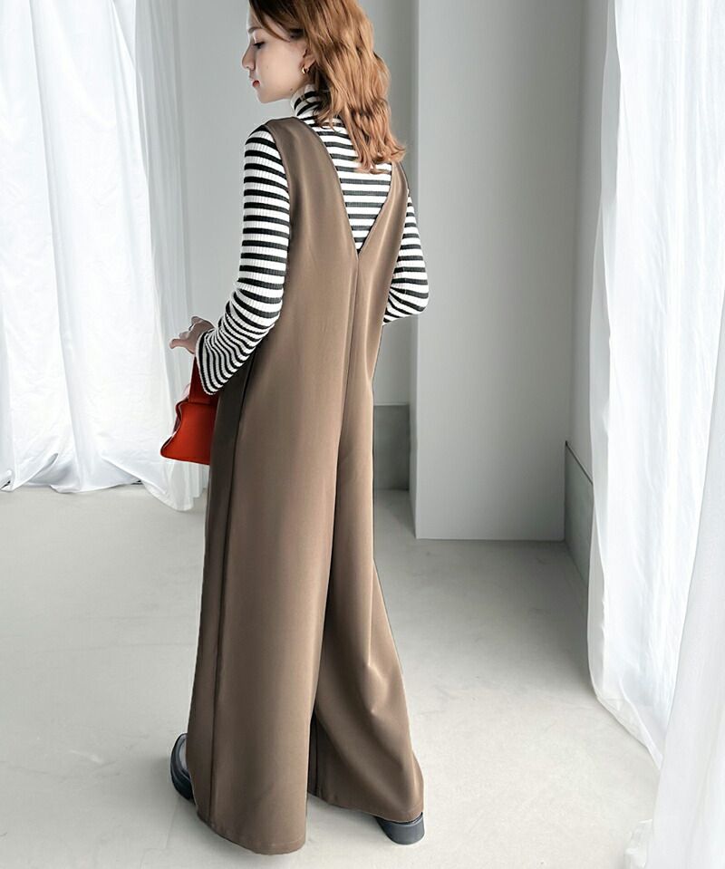 日本 Classical Elf - 百搭簡約V領連身褲裝-卡其