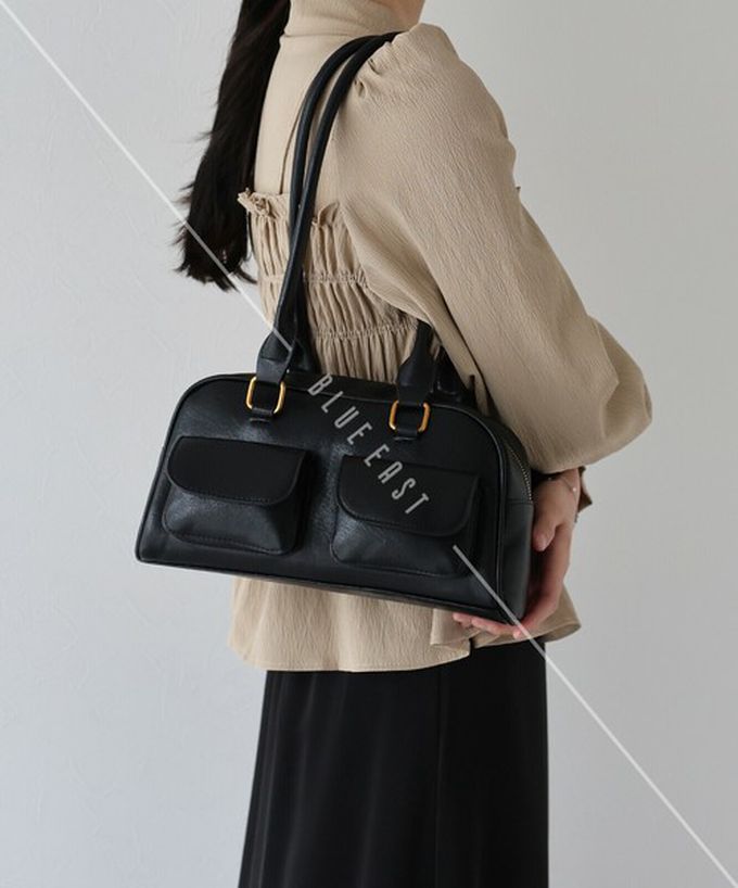 日本 BLUE EAST - 雙口袋簡約都會風肩背包-氣質黑