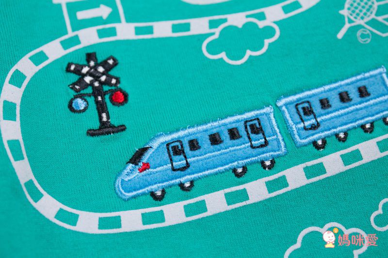 日本服飾代購 - 純棉印花長袖家居服-新幹線-深藍X灰褲