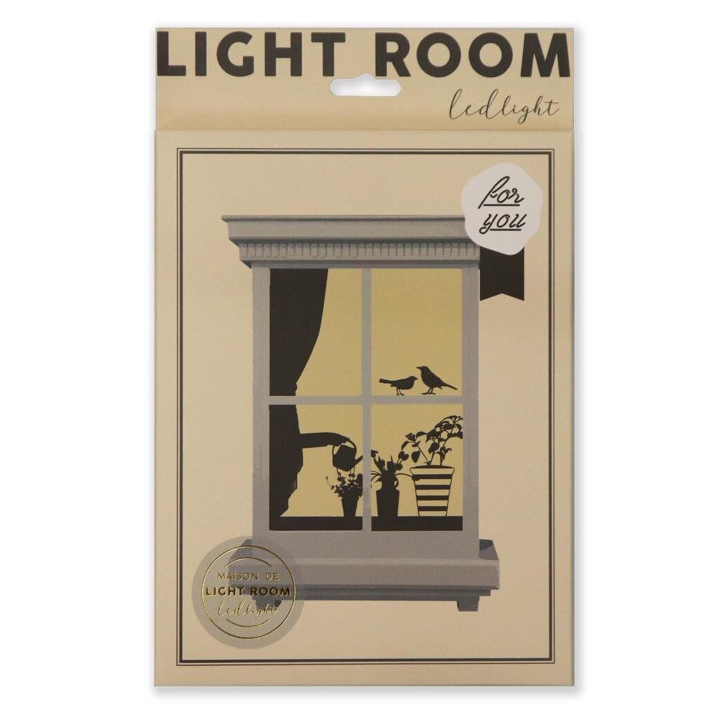 日本 TOYO CASE - LED 感應夜燈壁飾-窗戶剪影-白色澆花小鳥-10.5x15.7x2.5cm