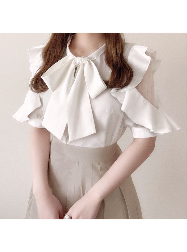 日本 GRL - 優雅紐結荷葉五分袖上衣-天使白