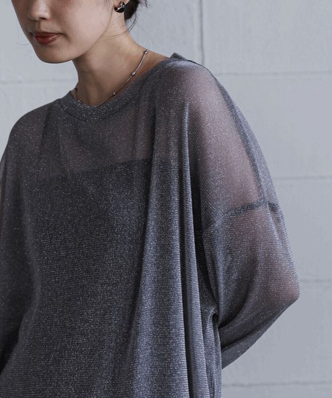 日本 Bab - 光澤閃耀透膚寬版長袖上衣-淺杏