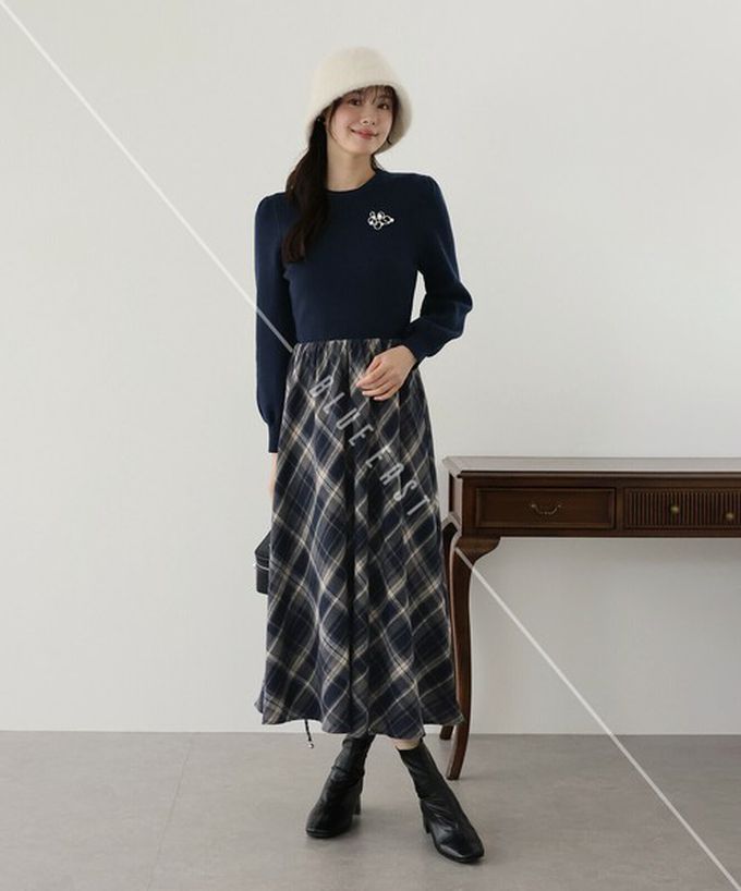 日本 BLUE EAST - 美型修身小澎袖針織長袖洋裝-格紋拼接-黑灰