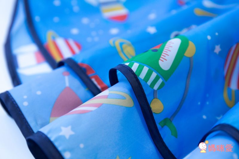 日本 SKATER 代購 - 兒童防雨斗篷(附安全反光條/收納袋)-哆拉A夢 (110~125cm通用)