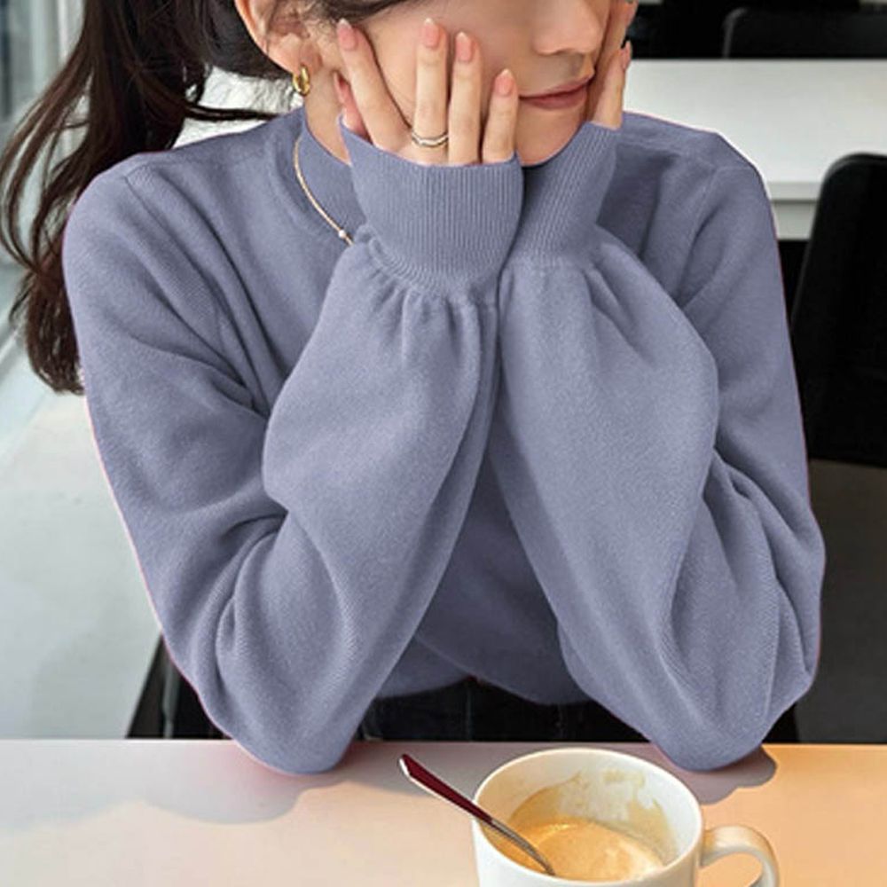 柔軟觸感高領澎袖針織上衣-藍