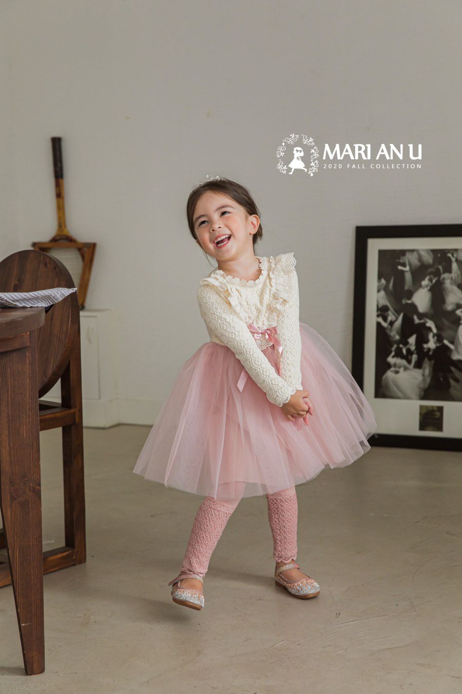 韓國 mari an u - 浪漫蕾絲雕花上衣網紗洋裝-米白X粉紅