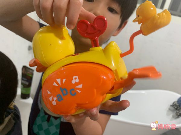 媽咪洗澡神助手♡【英國Vtech ✖ 加拿大MARCUS】歡樂聲光洗澡玩具♡泡泡章魚邊洗澡邊唱歌