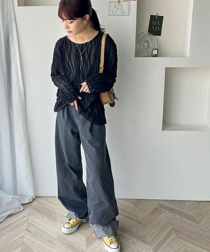 日本 Classical Elf - 圓領波紋透感長袖上衣-黑