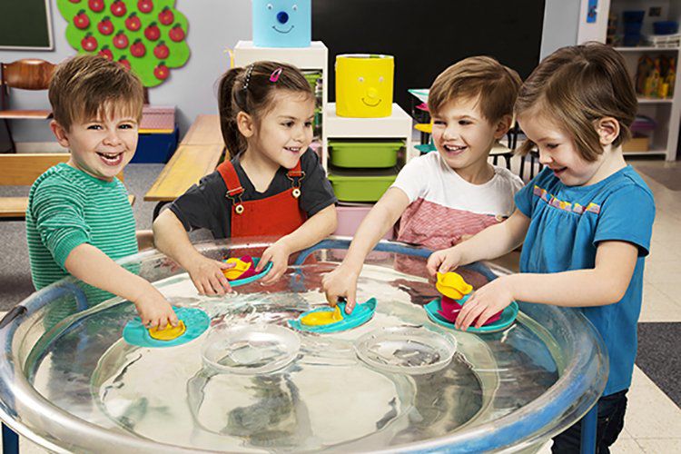 比利時 QUUT - 漂浮小船