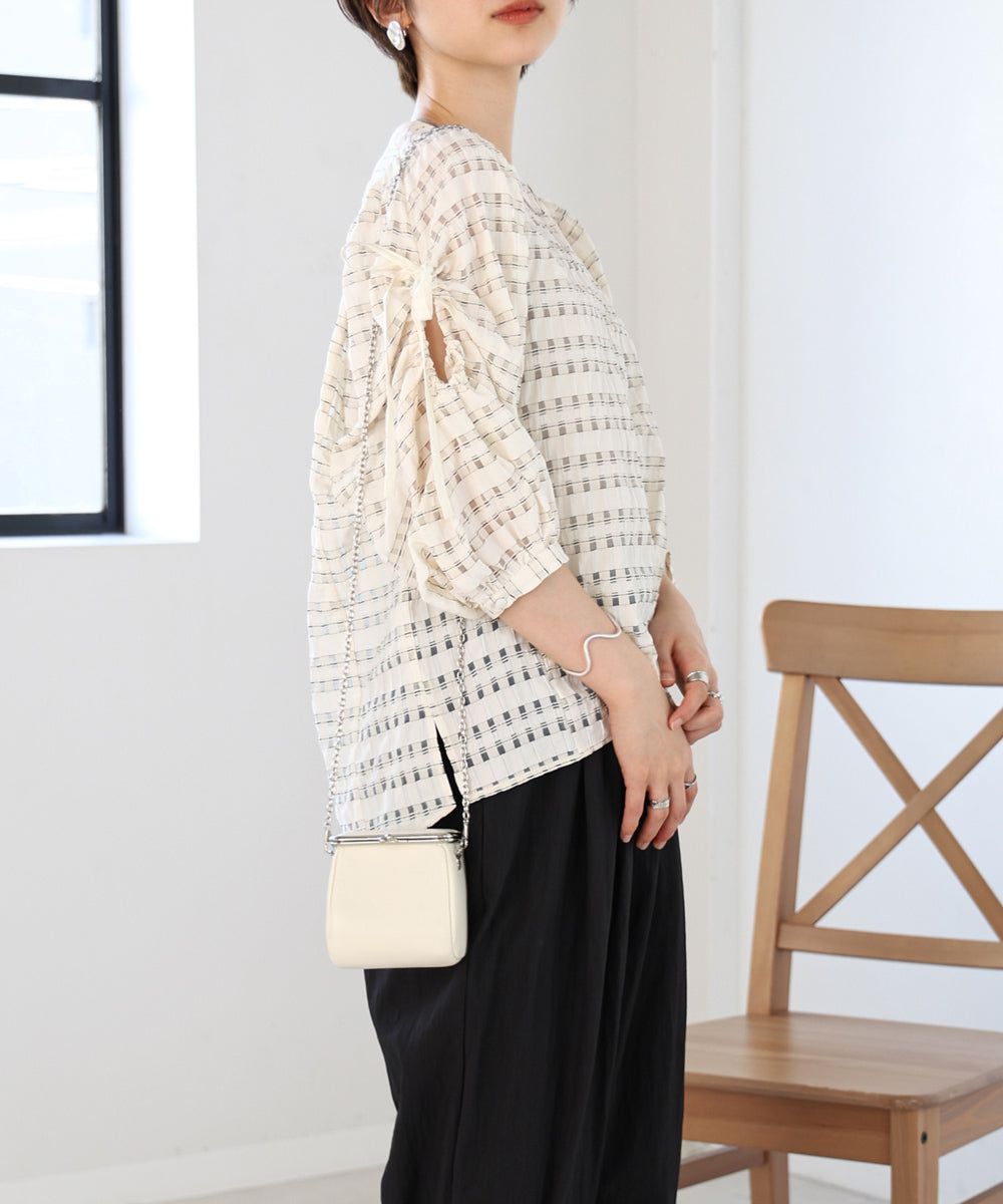 日本 Bab - 甜美格紋抽繩澎澎袖上衣-米杏