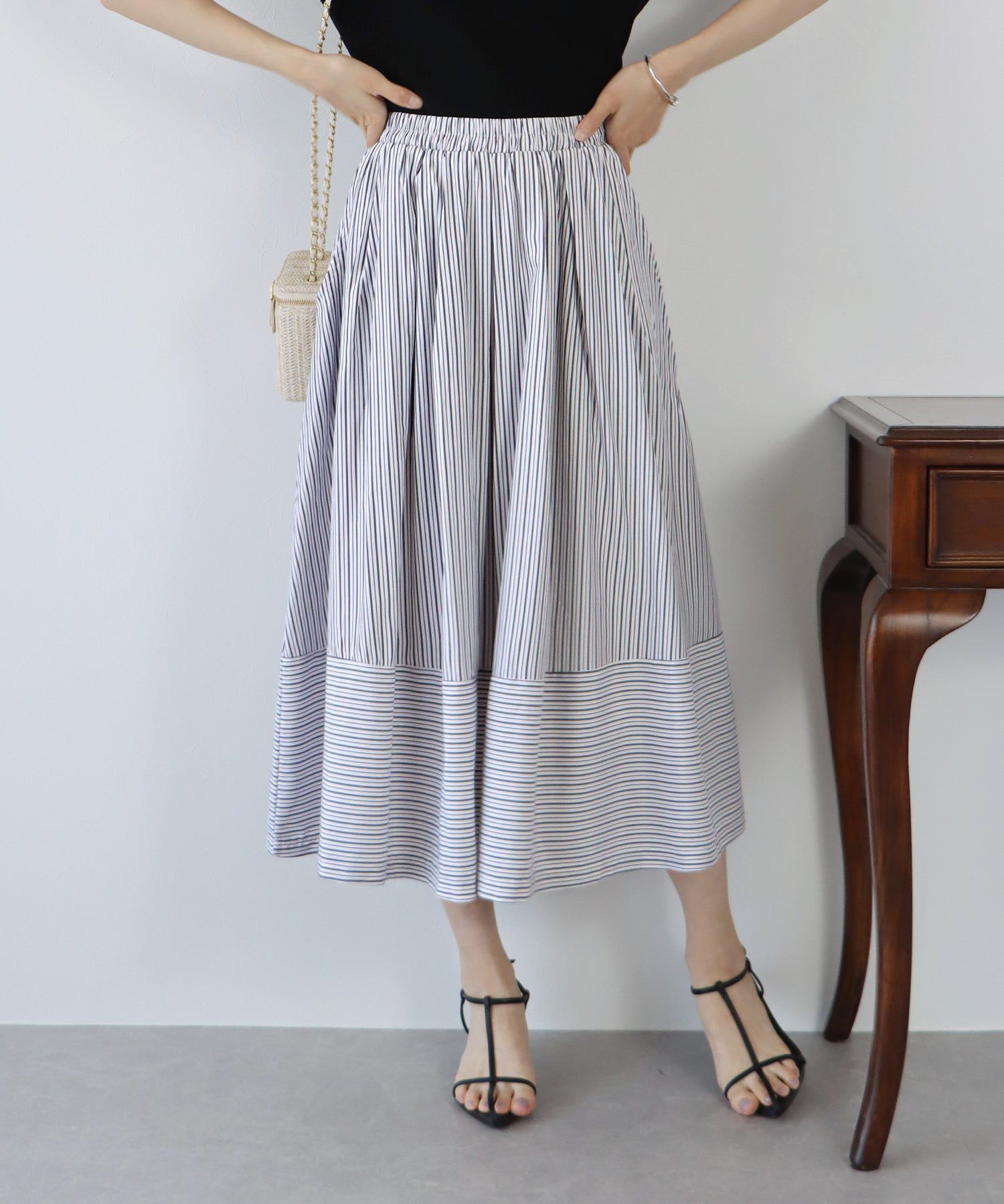 日本 BLUE EAST - 歐風質感條紋拼接修身長裙-綠x白