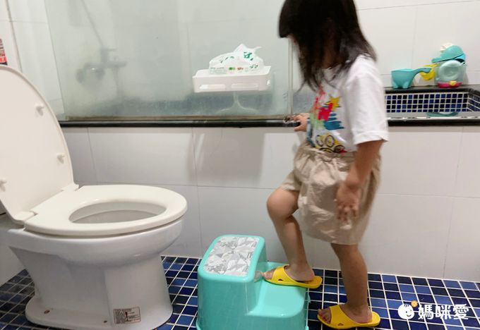 akachan honpo - 兩段階梯腳踏台-迪士尼-淺綠色